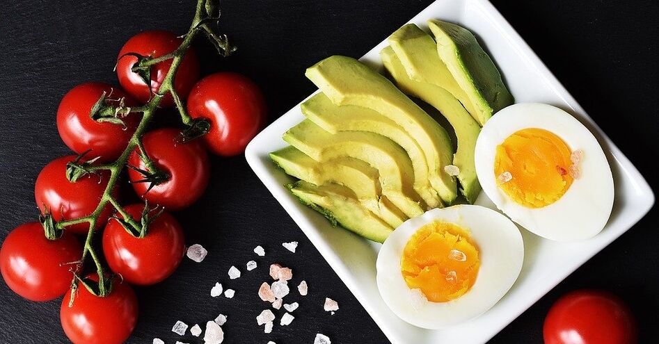 Boiled egg, avocado and tomatoes